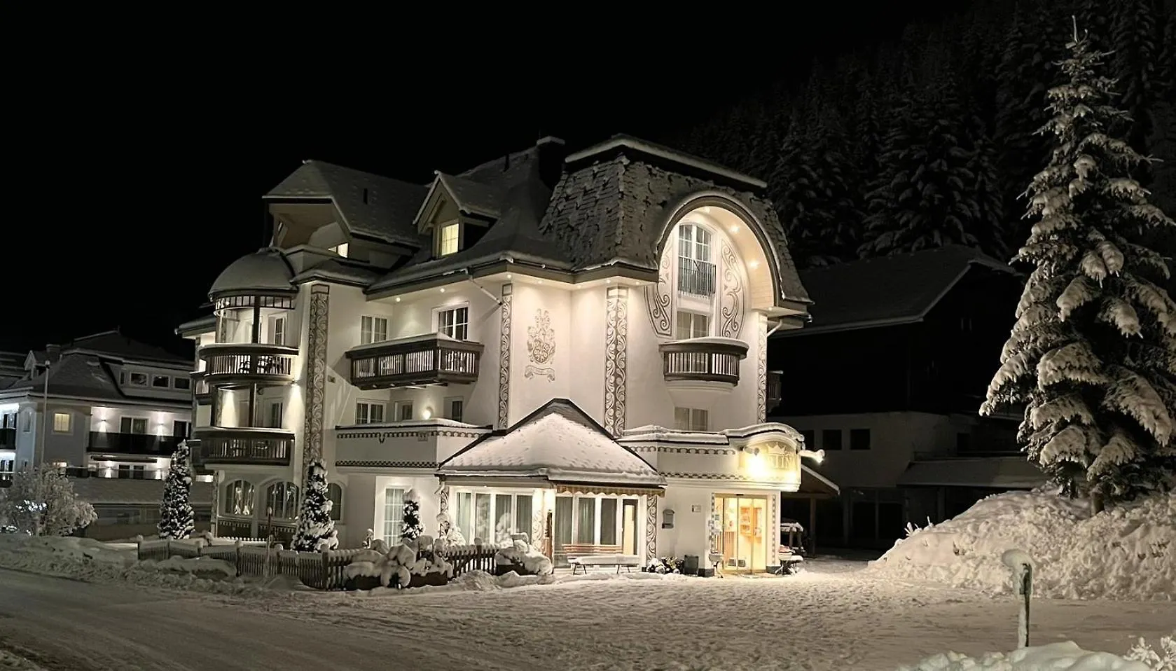 Hotel Garni Martina イシュグル 2*,